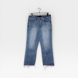 Buckle Black Fit no. 35 Cropped, Straight Jean.